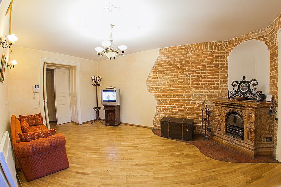 Historic Apartment Near Rynor Square Liov Exterior foto